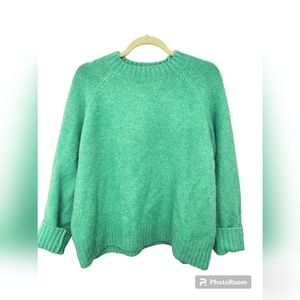 Super soft green sweater